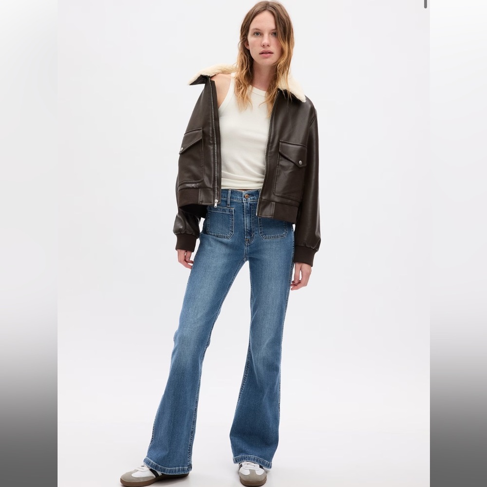 Gap Women’s High Rise '70s Flare Jeans in regular